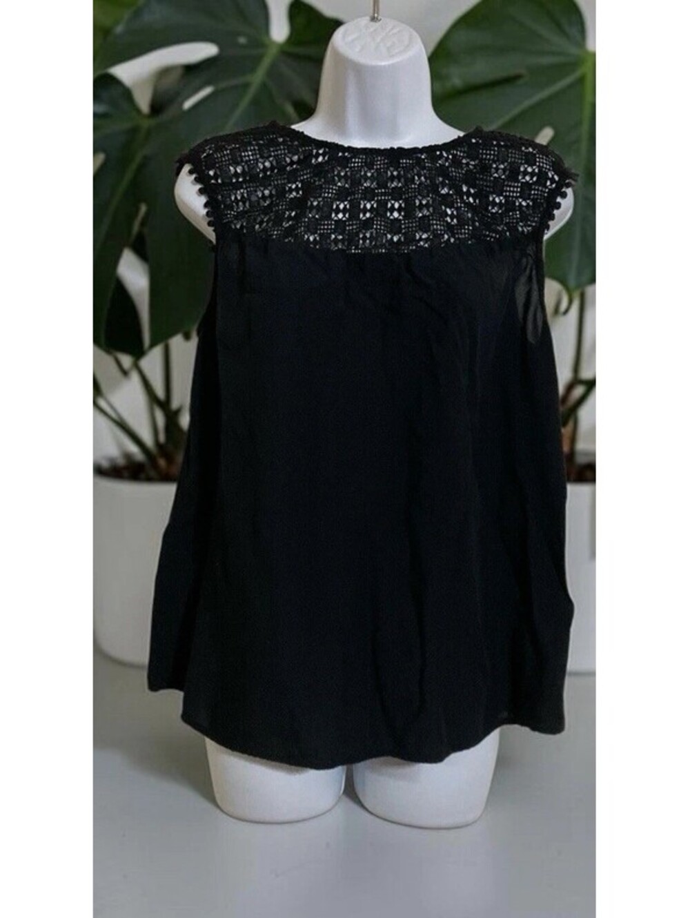 Women Old Navy Black Sleeveless Pullover Polyester Blend Top Sz M